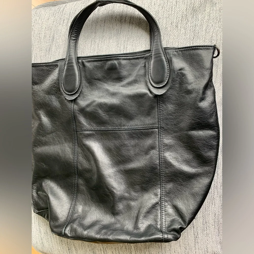 Oversized Boho Laura do Maggio Large leather tote. Black leather. Gently used